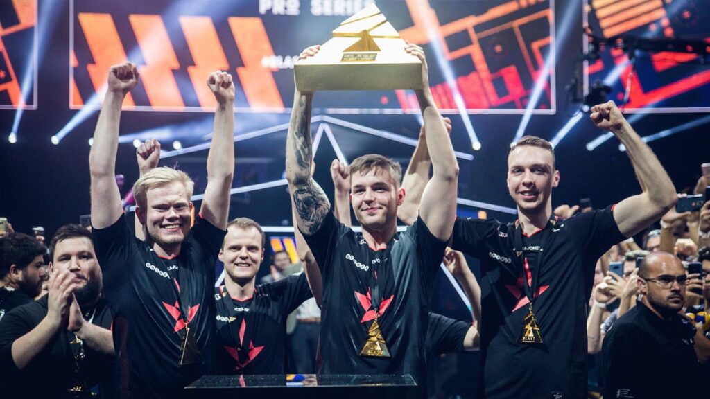 Astralis 确认 dev1ce 和 Magisk 离开
